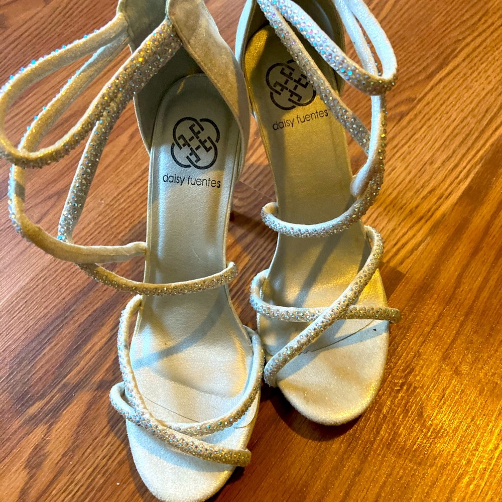 Daisy Fuentes high heels